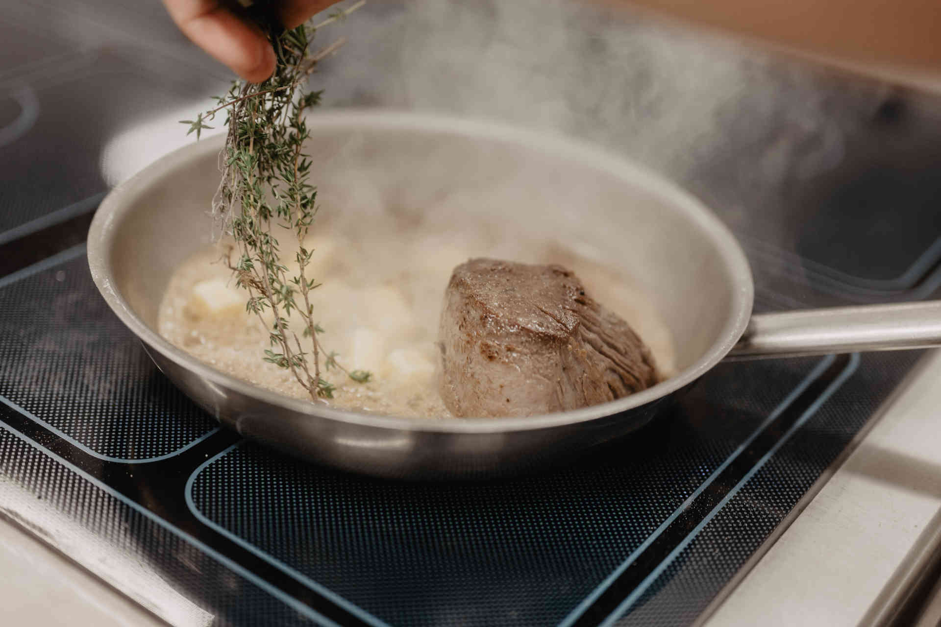 Filetsteak vom heimischen Rind mit Portwein-Feigensauce – Bild 1