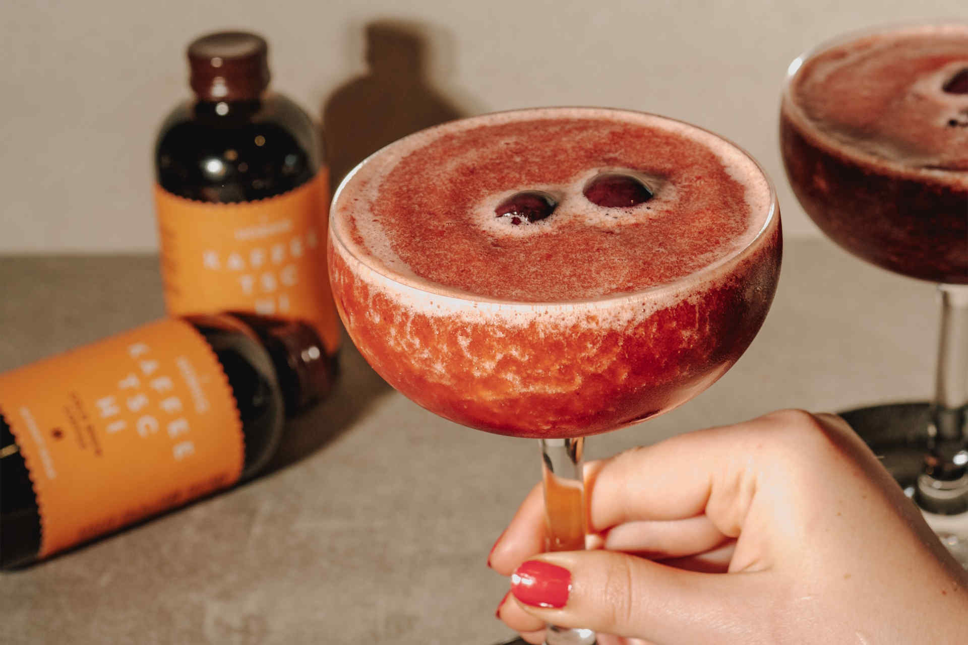 Fruchtbombe mit Wumms: Frozen Cherry Espresso Martini