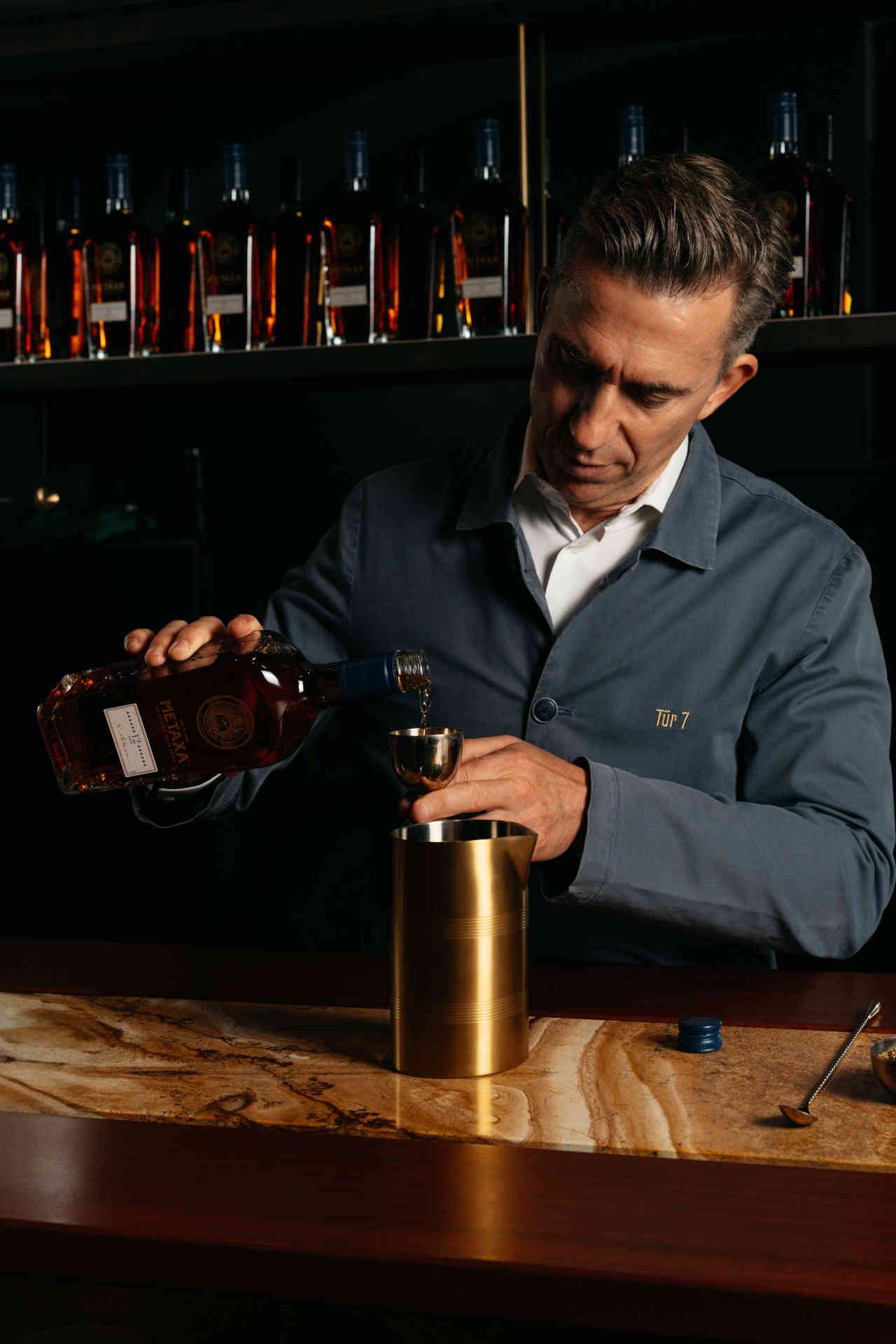 Wenn Olive auf Metaxa trifft: Signature Cocktail Sarmatini – Bild 1