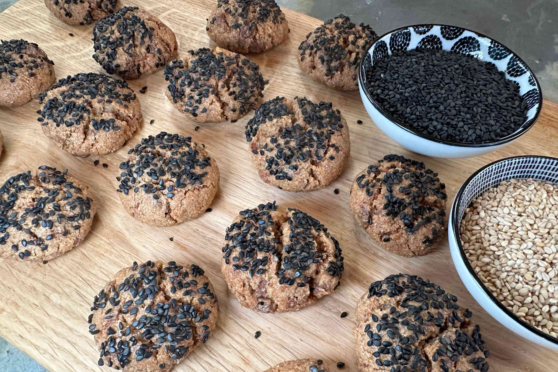 Tahini-Schoko-Cookies: Soft, chewy & unwiderstehlich – Bild 1