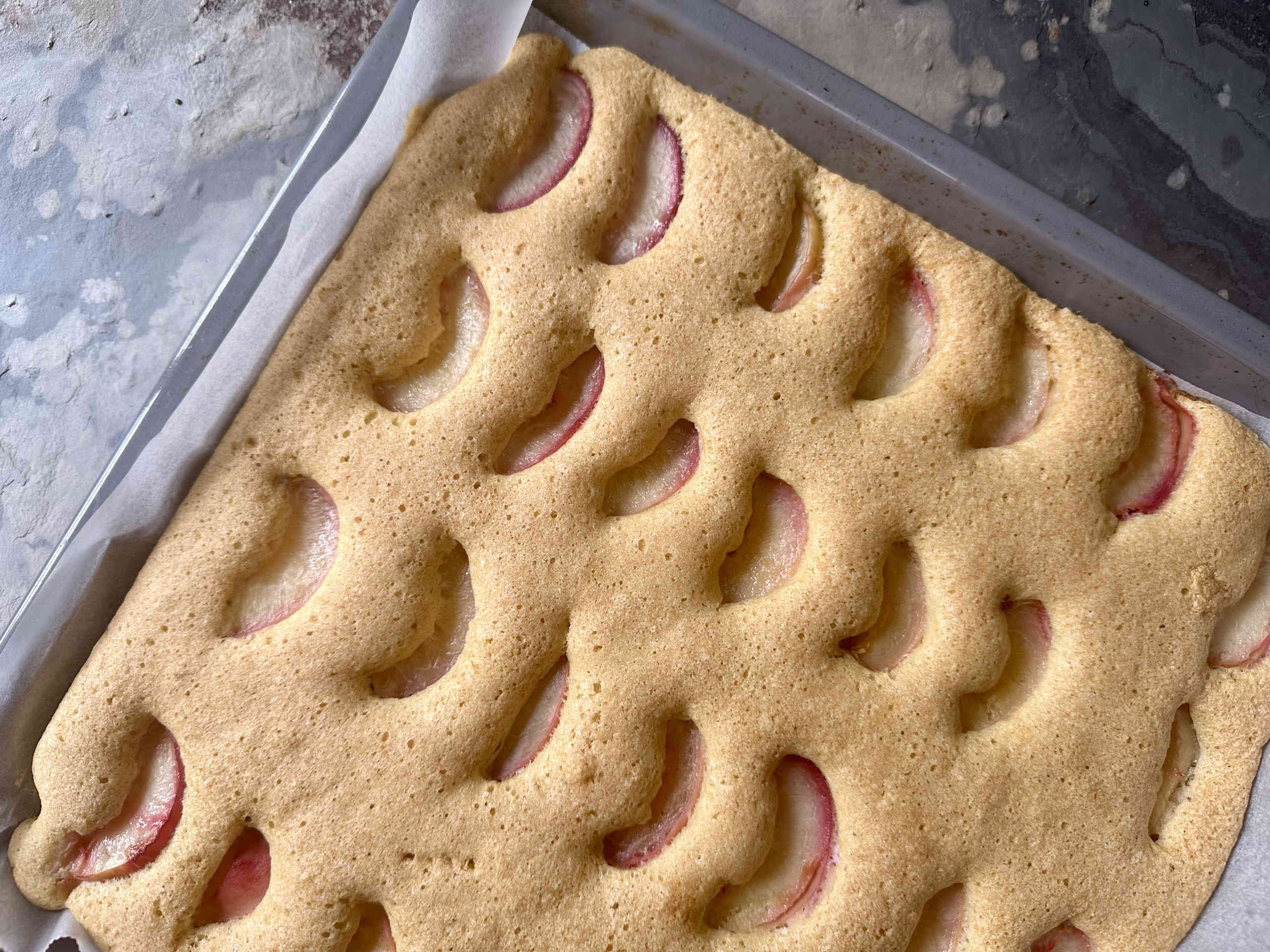 Saftiger Pfirsich-Blechkuchen – Bild 1
