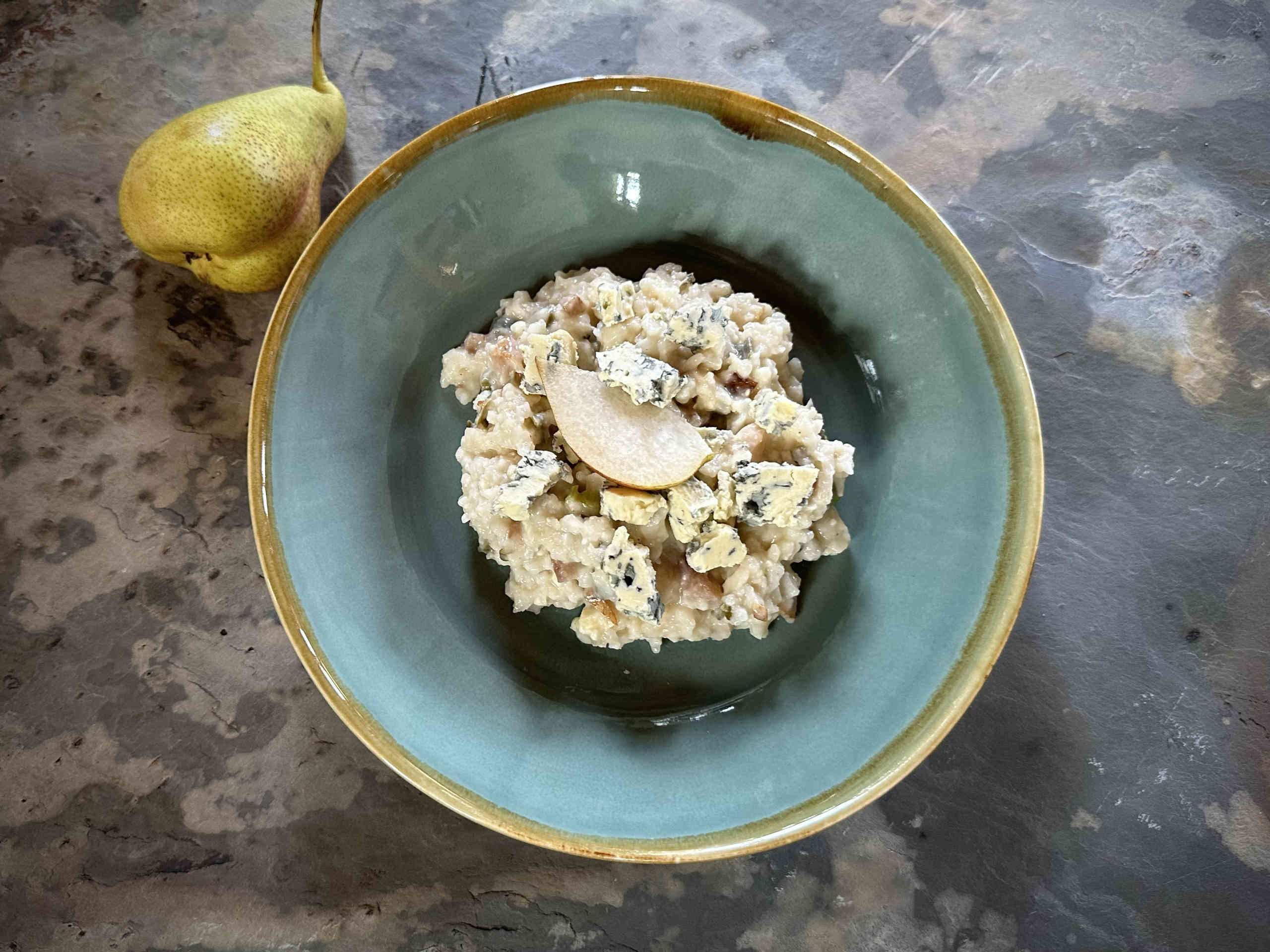 Risotto mit Birnen und Blauschimmelkäse